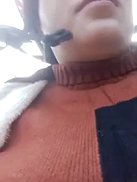 LingLing002 online show from January 13, 2026, 1:00 am