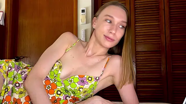 Snapshot of Linaspicee chatting on February 3, 2026, 7:13 am Linaspicee online show from February 3, 2026, 7:13 am