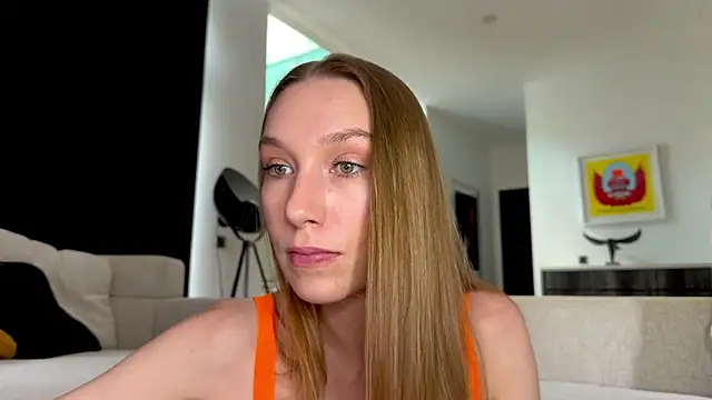 Snapshot of Linaspicee chatting on February 14, 2026, 5:15 am Linaspicee online show from February 14, 2026, 5:15 am