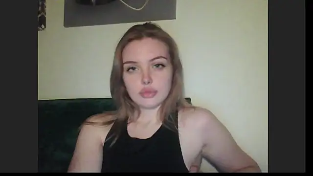 Snapshot of lina_milka chatting on May 21, 2026, 6:04 pm lina milka online show from May 21, 2026, 6:04 pm