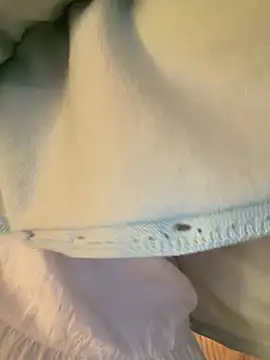 wenwenyaa online show from April 14, 2026, 6:52 am