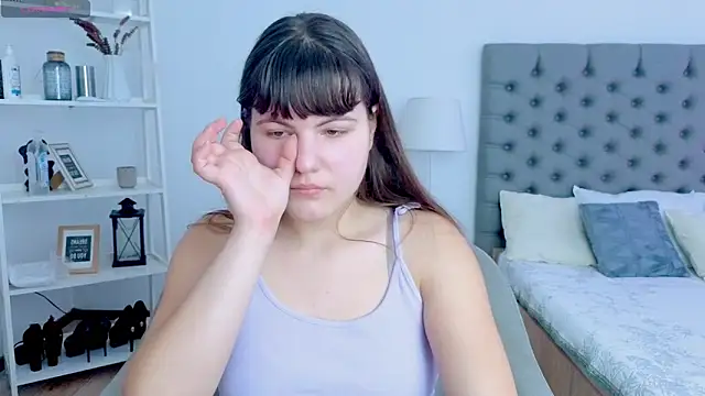 Snapshot of Miss__Poly chatting on February 8, 2026, 1:47 pm Miss Poly online show from February 8, 2026, 1:47 pm