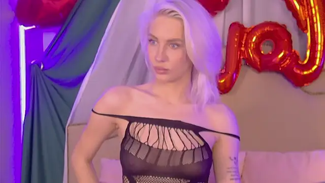 Snapshot of TiffanyStein chatting on February 10, 2026, 4:16 am TiffanyStein online show from February 10, 2026, 4:16 am