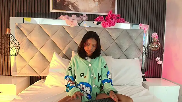 Snapshot of Real_virgin_Pussy chatting on May 13, 2026, 8:27 pm Real virgin Pussy online show from May 13, 2026, 8:27 pm