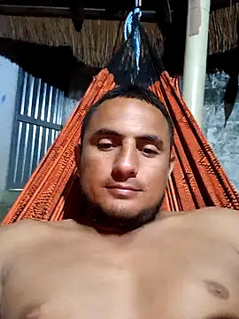 Snapshot of knox_zeque chatting on April 18, 2026, 12:47 am knox zeque online show from April 18, 2026, 12:47 am