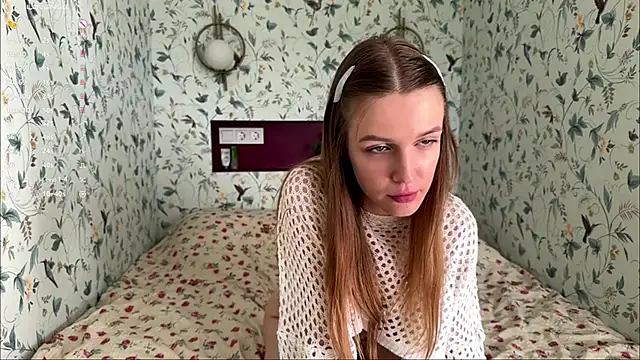 Snapshot of oopsnaked chatting on June 20, 2026, 1:25 pm oopsnaked online show from June 20, 2026, 1:25 pm