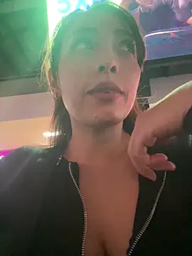 Snapshot of anny_bianchy chatting on February 15, 2026, 11:34 pm anny bianchy online show from February 15, 2026, 11:34 pm