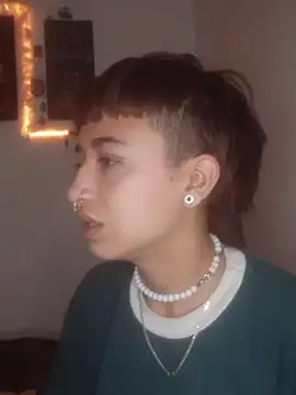 Snapshot of AlexxaAndRileyy chatting on January 17, 2026, 2:11 pm AlexxaAndRileyy online show from January 17, 2026, 2:11 pm