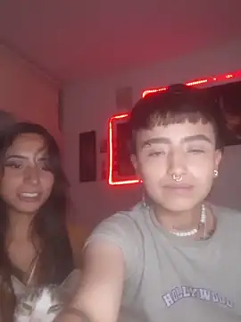 Snapshot of AlexxaAndRileyy chatting on February 2, 2026, 12:09 am AlexxaAndRileyy online show from February 2, 2026, 12:09 am