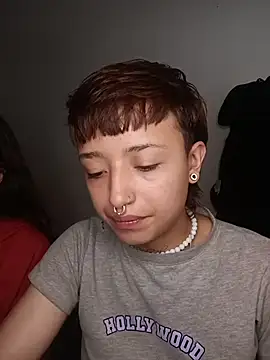 Snapshot of AlexxaAndRileyy chatting on February 8, 2026, 3:48 pm AlexxaAndRileyy online show from February 8, 2026, 3:48 pm