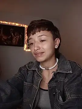 Snapshot of AlexxaAndRileyy chatting on February 11, 2026, 4:34 pm AlexxaAndRileyy online show from February 11, 2026, 4:34 pm