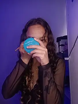 Snapshot of AlexxaAndRileyy chatting on February 13, 2026, 4:58 pm AlexxaAndRileyy online show from February 13, 2026, 4:58 pm