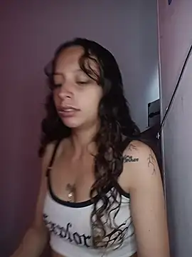 Snapshot of AlexxaAndRileyy chatting on February 14, 2026, 12:35 pm AlexxaAndRileyy online show from February 14, 2026, 12:35 pm