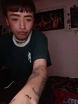 Snapshot of AlexxaAndRileyy chatting on February 15, 2026, 11:34 pm AlexxaAndRileyy online show from February 15, 2026, 11:34 pm