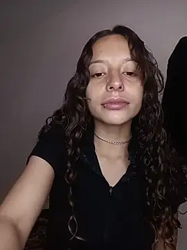 Snapshot of AlexxaAndRileyy chatting on February 28, 2026, 4:41 pm AlexxaAndRileyy online show from February 28, 2026, 4:41 pm