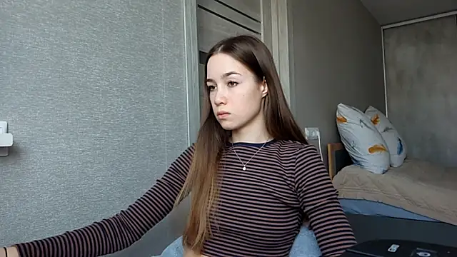 Snapshot of SherrylMaler chatting on January 14, 2026, 4:18 am SherrylMaler online show from January 14, 2026, 4:18 am