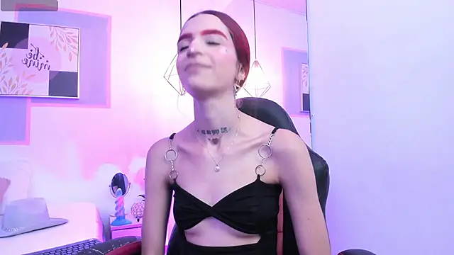 Snapshot of april_jones05 chatting on February 2, 2026, 12:37 pm april jones05 online show from February 2, 2026, 12:37 pm