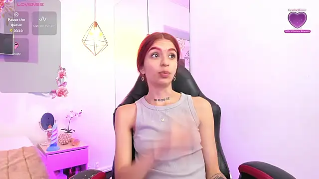 Snapshot of april_jones05 chatting on February 18, 2026, 11:39 am april jones05 online show from February 18, 2026, 11:39 am