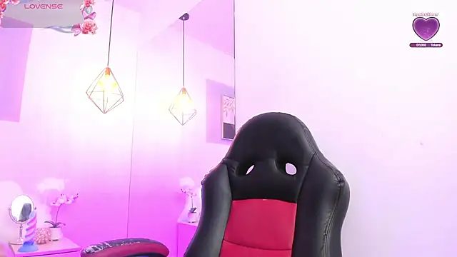 Snapshot of april_jones05 chatting on February 19, 2026, 12:01 pm april jones05 online show from February 19, 2026, 12:01 pm