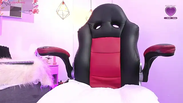 Snapshot of april_jones05 chatting on February 24, 2026, 11:19 am april jones05 online show from February 24, 2026, 11:19 am