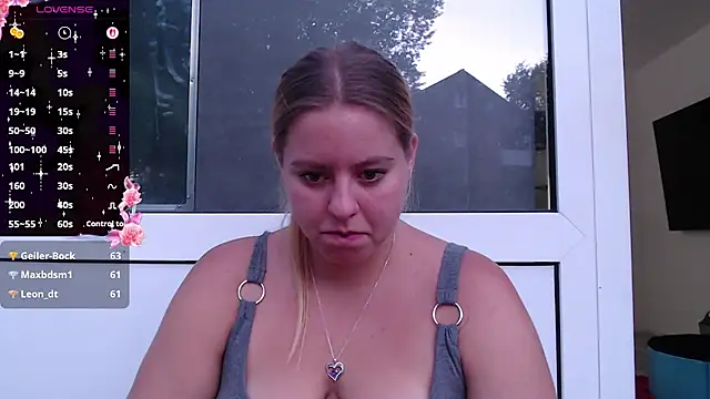 Snapshot of Mia_lou05 chatting on July 12, 2026, 7:49 pm Mia lou05 online show from July 12, 2026, 7:49 pm
