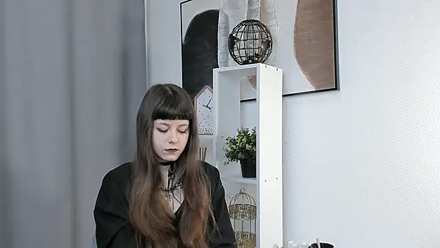 BellaLewter online show from January 14, 2026, 3:06 pm