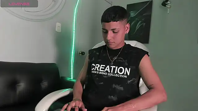 Snapshot of Liam9_ chatting on January 17, 2026, 3:00 am Liam9 online show from January 17, 2026, 3:00 am