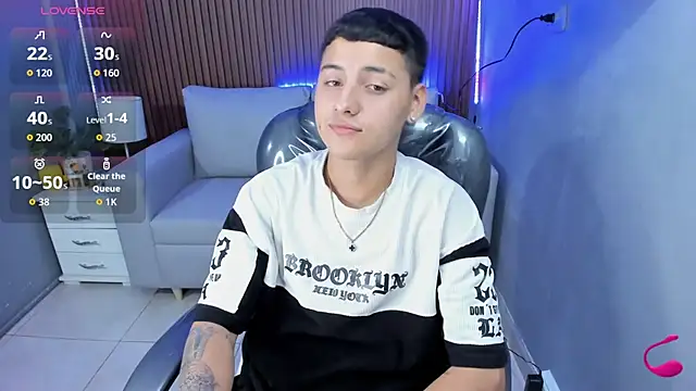 Snapshot of Liam9_ chatting on February 16, 2026, 1:40 pm Liam9 online show from February 16, 2026, 1:40 pm