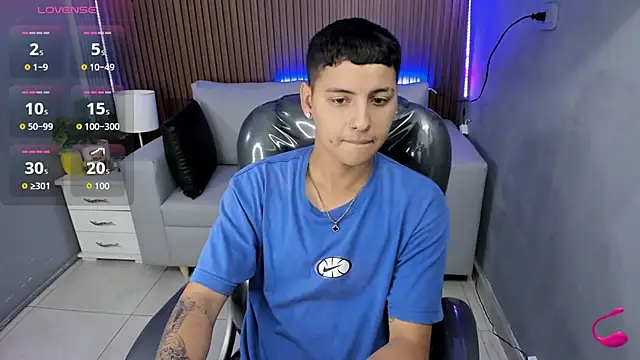 Snapshot of Liam9_ chatting on February 17, 2026, 2:02 pm Liam9 online show from February 17, 2026, 2:02 pm