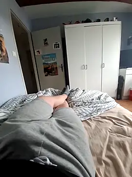 Snapshot of n-alan88 chatting on February 11, 2026, 3:28 pm n-alan88 online show from February 11, 2026, 3:28 pm