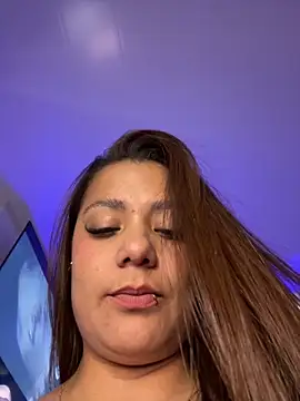 Snapshot of Pretty__Milf chatting on March 10, 2026, 1:05 pm Pretty Milf online show from March 10, 2026, 1:05 pm