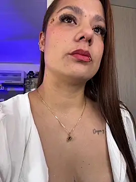 Snapshot of Pretty__Milf chatting on April 7, 2026, 2:17 pm Pretty Milf online show from April 7, 2026, 2:17 pm