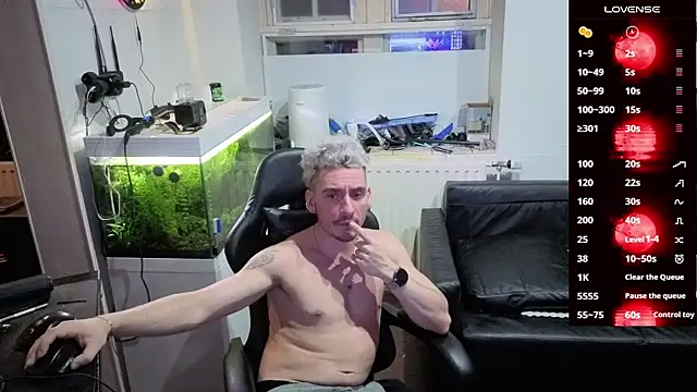 Snapshot of Rayzel_White chatting on February 17, 2026, 10:49 pm Rayzel White online show from February 17, 2026, 10:49 pm