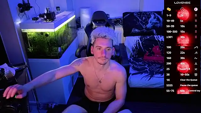 Snapshot of Rayzel_White chatting on February 26, 2026, 9:25 pm Rayzel White online show from February 26, 2026, 9:25 pm