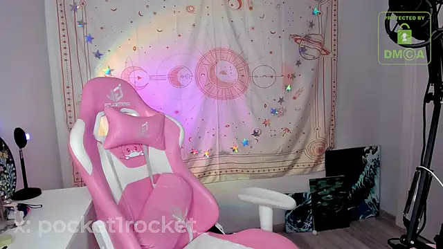 Snapshot of _PocketRocket_ chatting on February 27, 2026, 12:43 am PocketRocket online show from February 27, 2026, 12:43 am