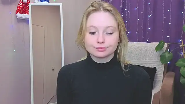 Snapshot of Sweet_M1la chatting on January 17, 2026, 11:04 am Sweet M1la online show from January 17, 2026, 11:04 am