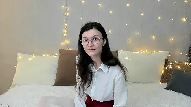 Snapshot of ThoraMarola chatting on February 6, 2026, 5:01 am ThoraMarola online show from February 6, 2026, 5:01 am