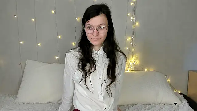 Snapshot of ThoraMarola chatting on February 20, 2026, 6:26 am ThoraMarola online show from February 20, 2026, 6:26 am