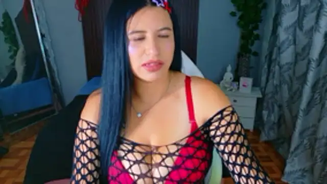 Snapshot of keileen_luna chatting on April 16, 2026, 9:39 pm keileen luna online show from April 16, 2026, 9:39 pm