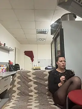 Snapshot of _Mila_Love chatting on January 31, 2026, 7:11 pm Mila Love online show from January 31, 2026, 7:11 pm