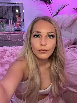 JulieSol online show from February 28, 2026, 8:15 am