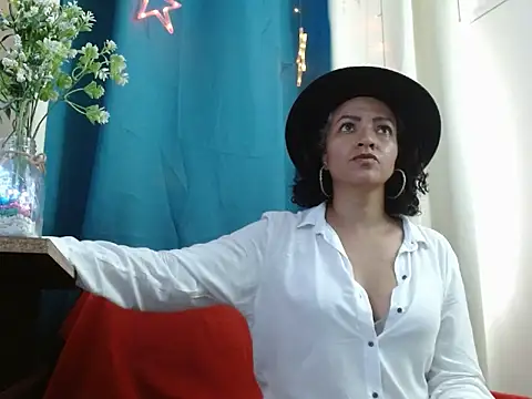 Snapshot of marilin_black chatting on February 18, 2026, 7:32 pm marilin black online show from February 18, 2026, 7:32 pm