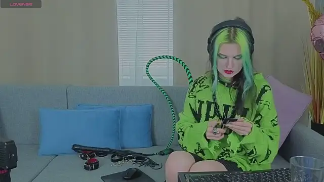 Snapshot of ToxicKittyy chatting on February 13, 2026, 2:24 pm ToxicKittyy online show from February 13, 2026, 2:24 pm