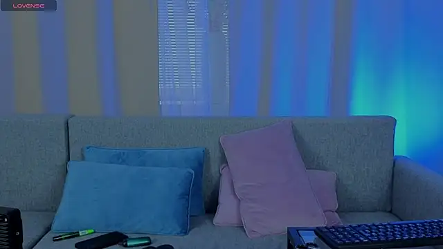 Snapshot of ToxicKittyy chatting on February 14, 2026, 2:25 pm ToxicKittyy online show from February 14, 2026, 2:25 pm