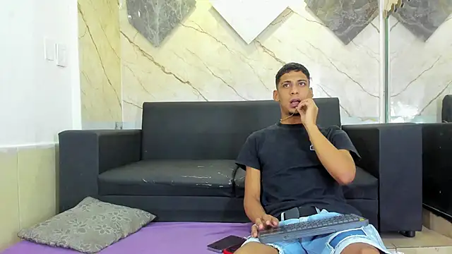 Snapshot of ALEX_KEITH26 chatting on February 22, 2026, 12:15 pm ALEX KEITH26 online show from February 22, 2026, 12:15 pm