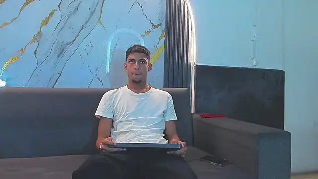 Snapshot of ALEX_KEITH26 chatting on February 25, 2026, 12:26 pm ALEX KEITH26 online show from February 25, 2026, 12:26 pm