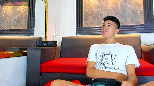 Snapshot of ALEX_KEITH26 chatting on March 28, 2026, 8:19 pm ALEX KEITH26 online show from March 28, 2026, 8:19 pm