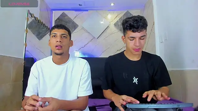 Snapshot of ALEX_KEITH26 chatting on April 2, 2026, 12:14 pm ALEX KEITH26 online show from April 2, 2026, 12:14 pm