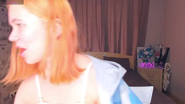 Snapshot of OwlLynn chatting on February 16, 2026, 8:54 am OwlLynn online show from February 16, 2026, 8:54 am