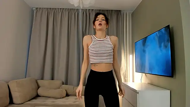 Snapshot of DeonnaHeney chatting on February 9, 2026, 5:22 am DeonnaHeney online show from February 9, 2026, 5:22 am